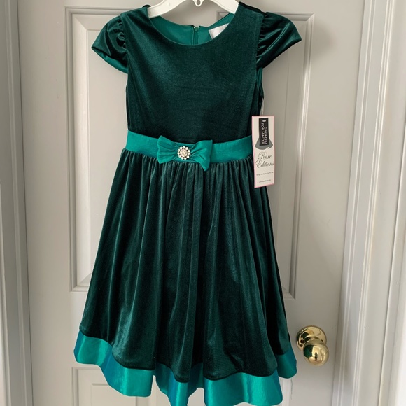 Rare Editions Other - Girls Green Velvet Holiday Dress Size 6X